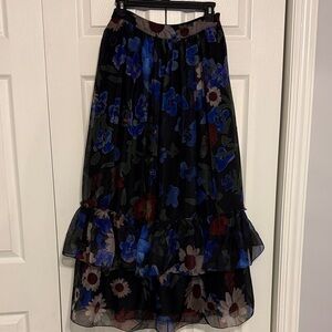 Chic Floral Maxi Skirt in Black and Blue